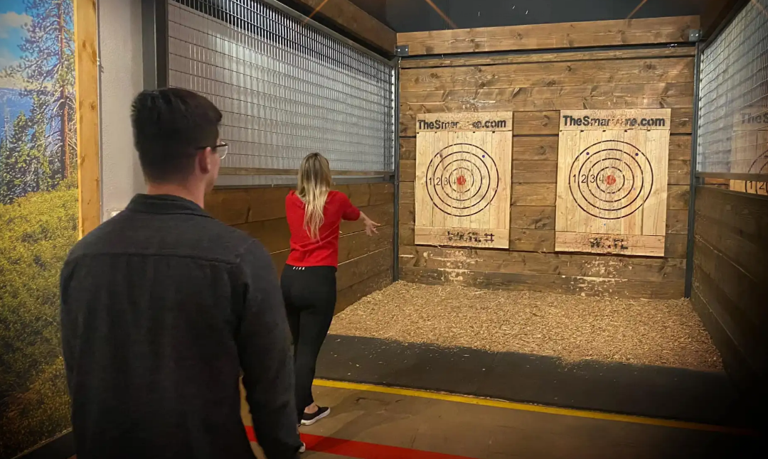 Your Ultimate Guide to The Smart Axe: Folsom’s Premiere Axe Throwing Experience