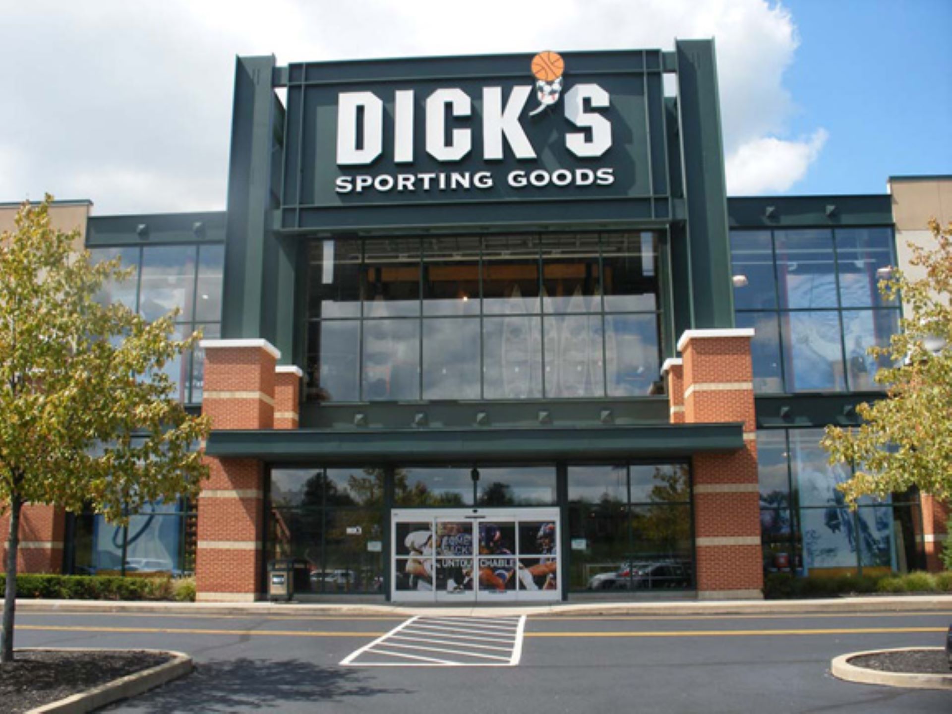 Game On: Black Friday Blitz at DICK'S Sporting Goods in Folsom